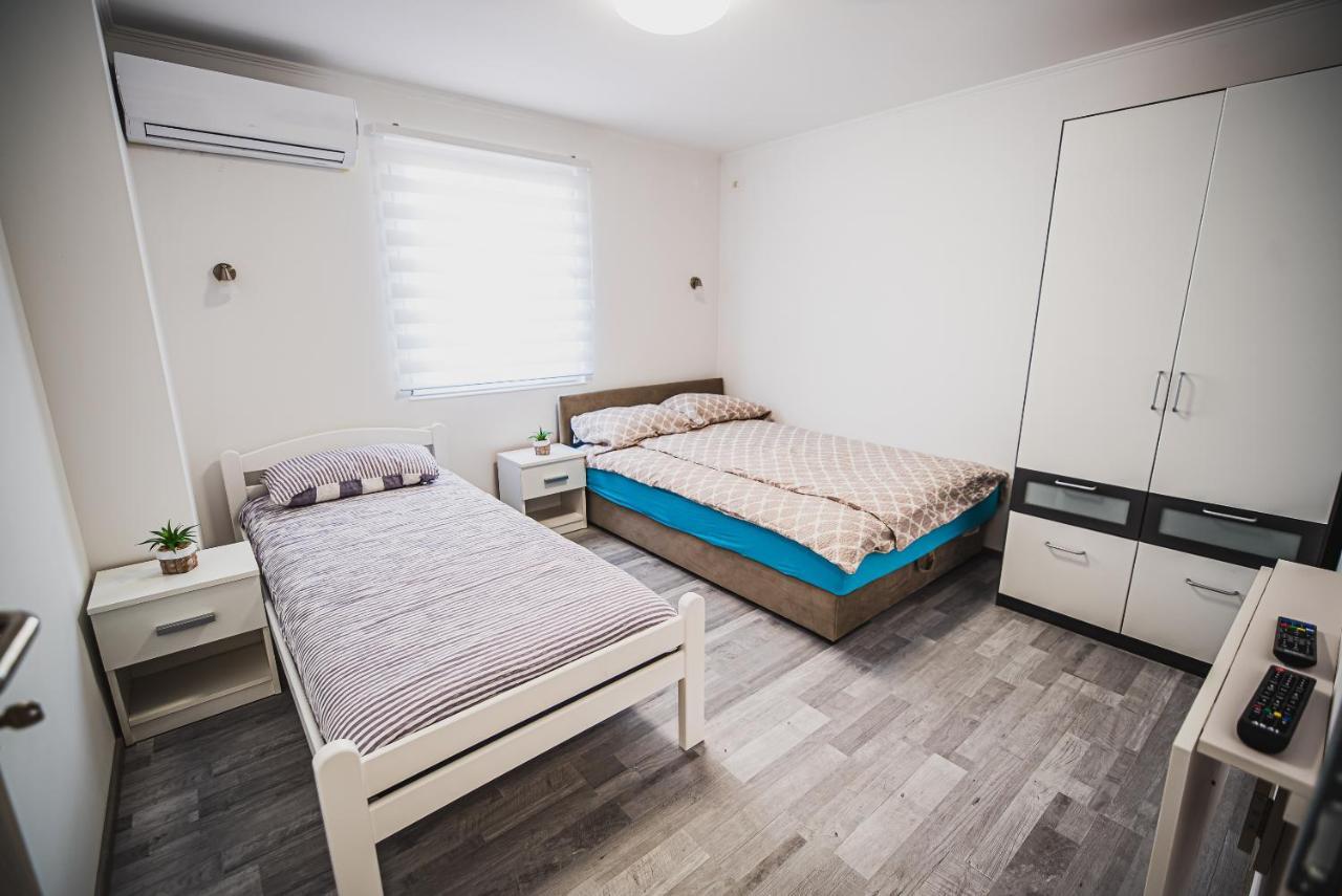 Cuderland -Cukr Apartment โคบาริด ภายนอก รูปภาพ