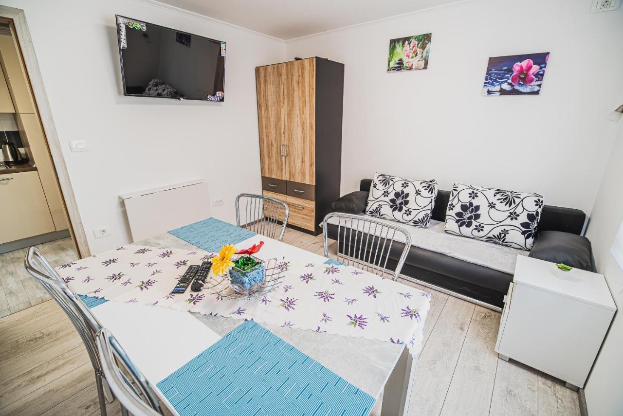 Cuderland -Cukr Apartment โคบาริด ภายนอก รูปภาพ